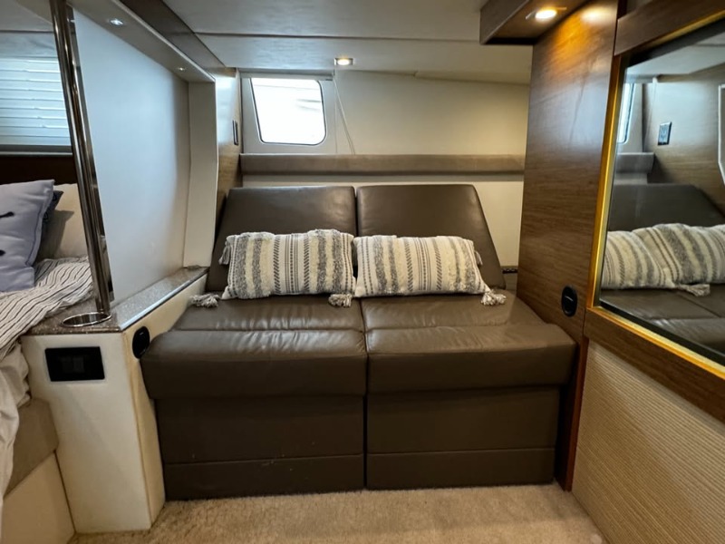 
								Cruisers Yachts Cantius 2014 full									